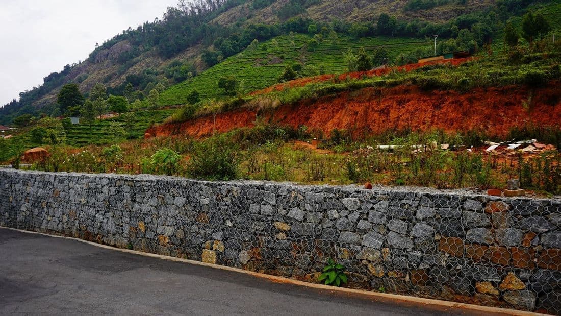 Revetments done as gabion walls in the layout