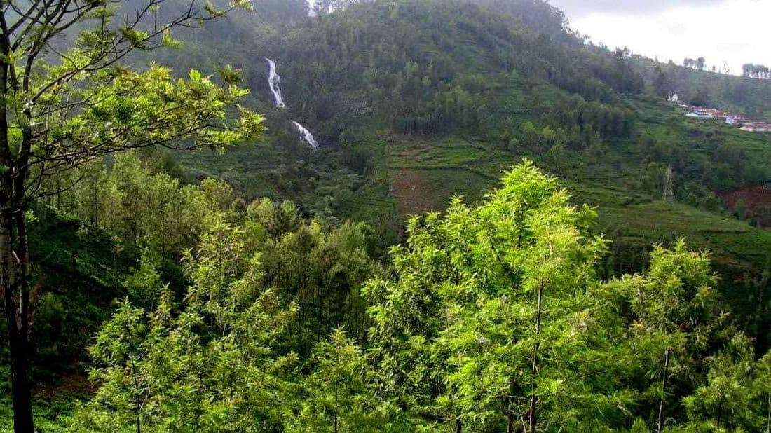 seasonal waterfall from the Ralliah Dam overflow